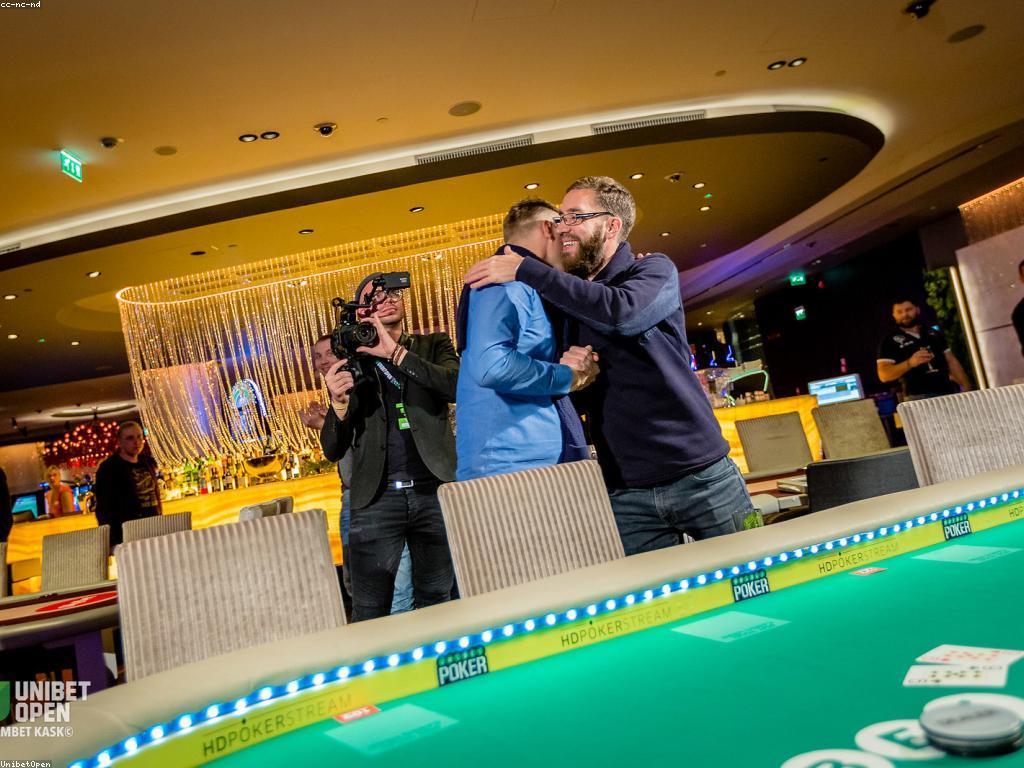 សាកលវិទ្យាសាស្ត្រនៃការប្រកួតកីឡាភ្នាល់